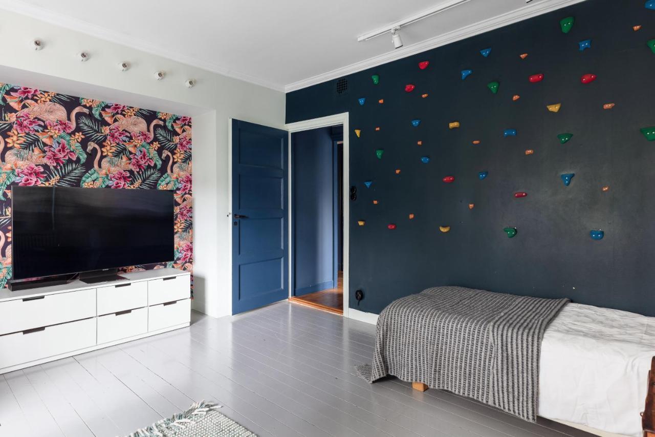 Fantastic 4 Bedroom Home In Bromma With Everything Stockholm Exterior photo